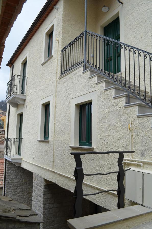 B&B La Casa Di Giulietta Кастелмецано Екстериор снимка